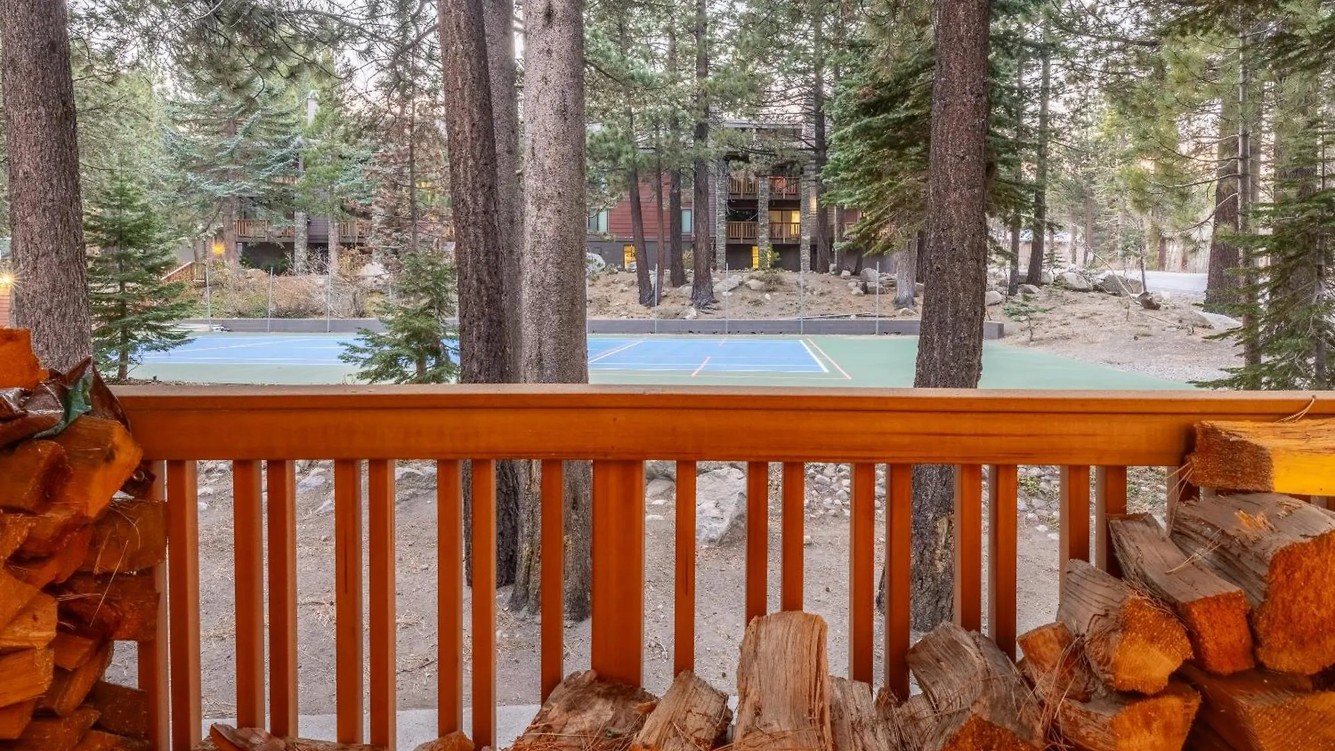 Summit #269 - 2 Bedrm 2 Bathrm Condo - Walk To Eagle Lodge Lifts Mammoth Lakes Holiday home