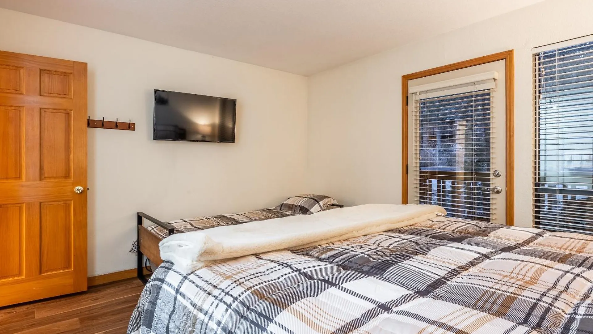 Summit #269 - 2 Bedrm 2 Bathrm Condo - Walk To Eagle Lodge Lifts Mammoth Lakes United States