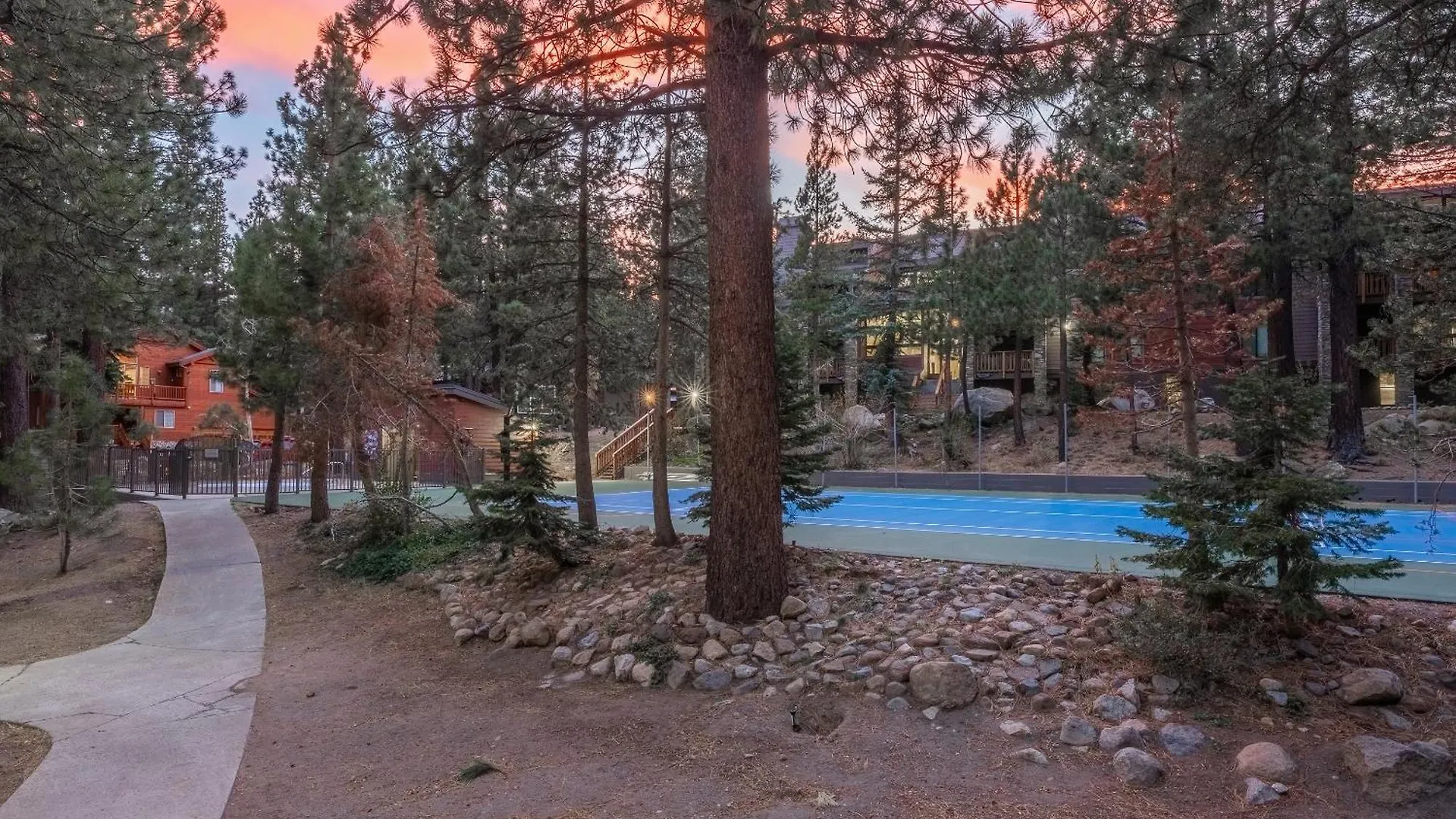 Holiday home Summit #269 - 2 Bedrm 2 Bathrm Condo - Walk To Eagle Lodge Lifts Mammoth Lakes