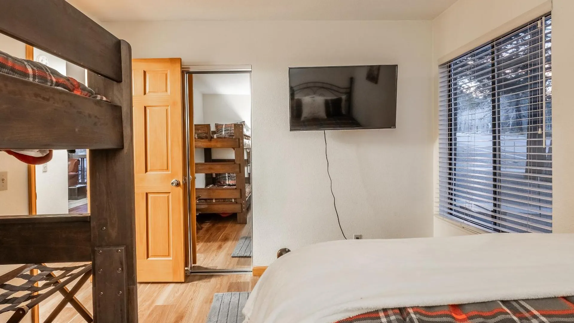 Holiday home Summit #269 - 2 Bedrm 2 Bathrm Condo - Walk To Eagle Lodge Lifts Mammoth Lakes
